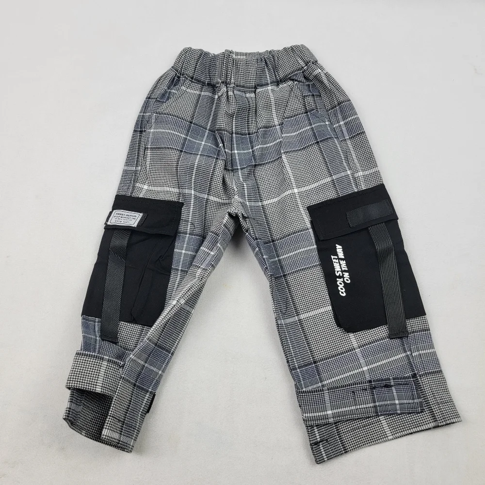 NWT‎ heavy plaid cargo utility outfit with convertable jogger pants